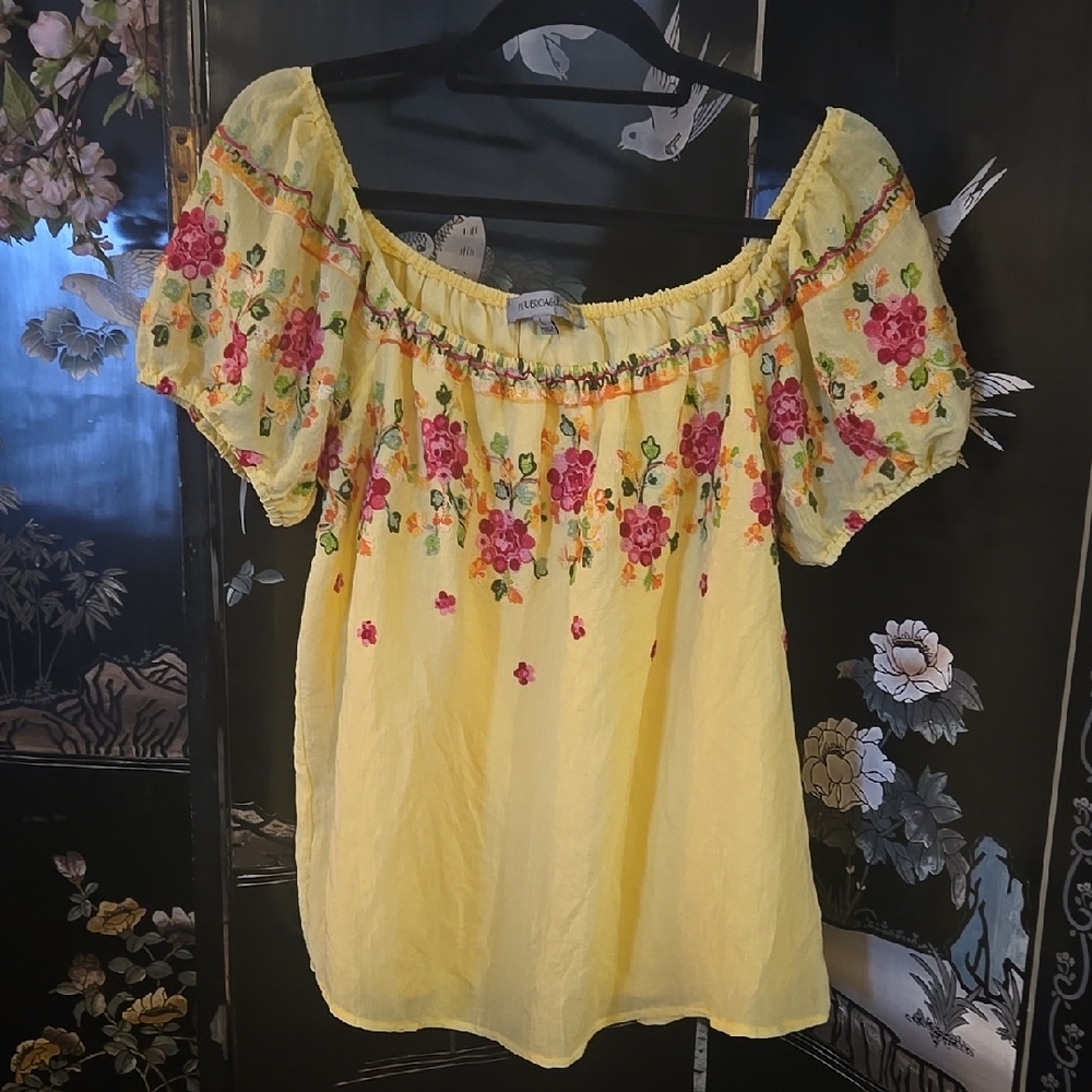 Geiger Yellow Floral Embroidered Blouse